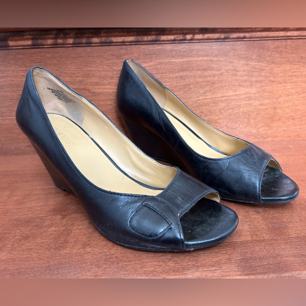 Nine West Black Leather Wedges